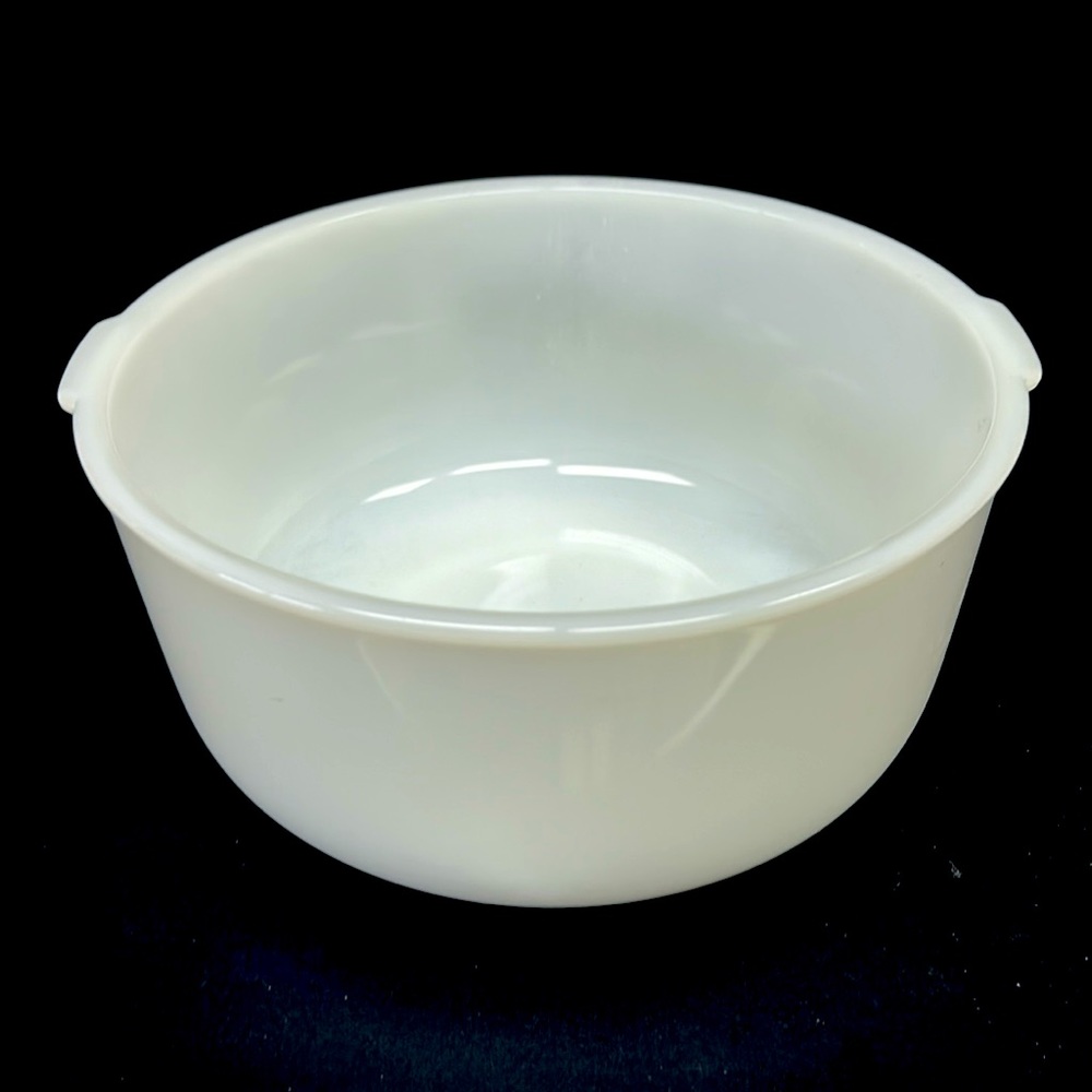 Vintage Glasbake for Sunbeam  milk glass 9.5 “mixing bowl Made in USA